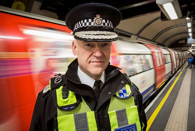 Mobile_ CC_ hanstock_on_the_ tube_ 640x 432